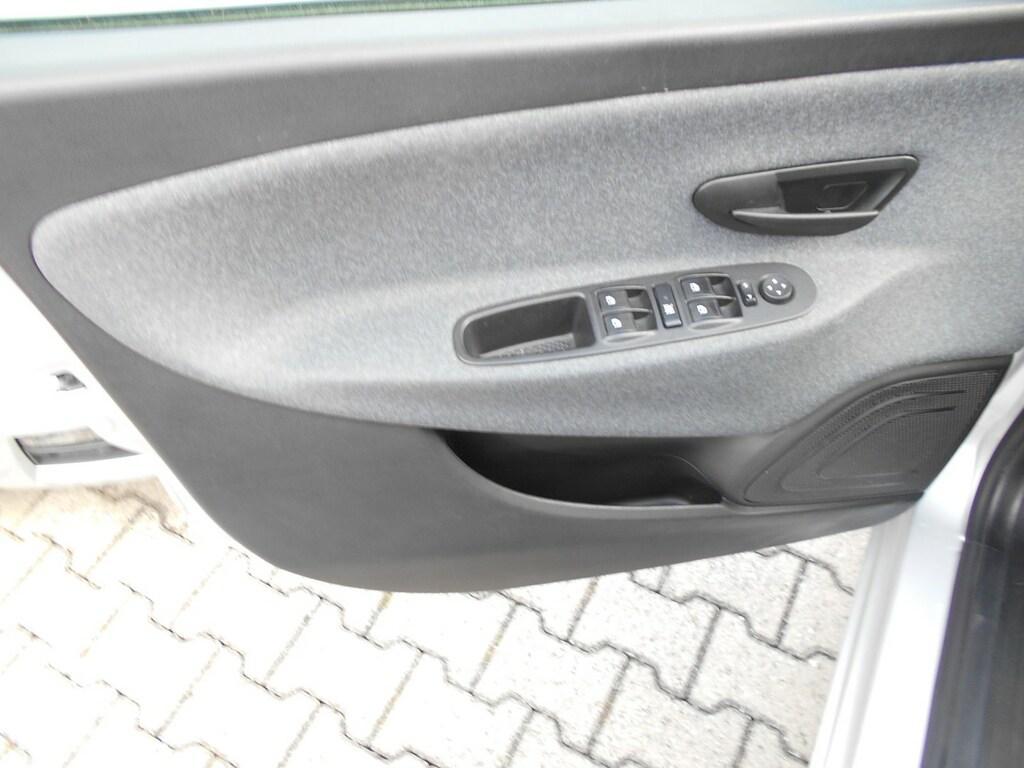 Lancia Ypsilon 5 Porte 1.2 Elefantino
