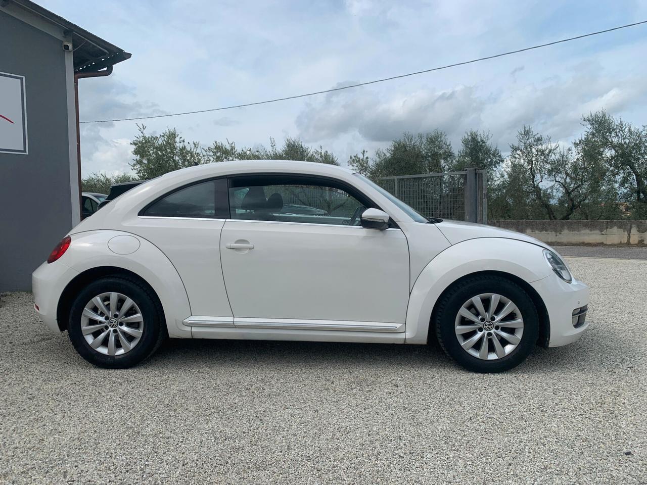 Volkswagen Maggiolino 1.6 TDI NEOPATENTATI