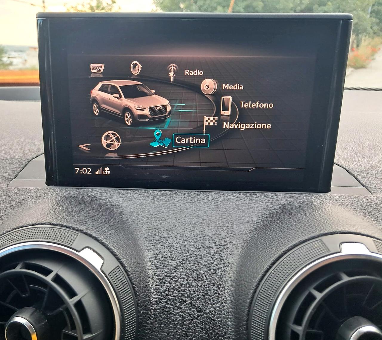 Audi Q2 35 TDI quattro S tronic Admired