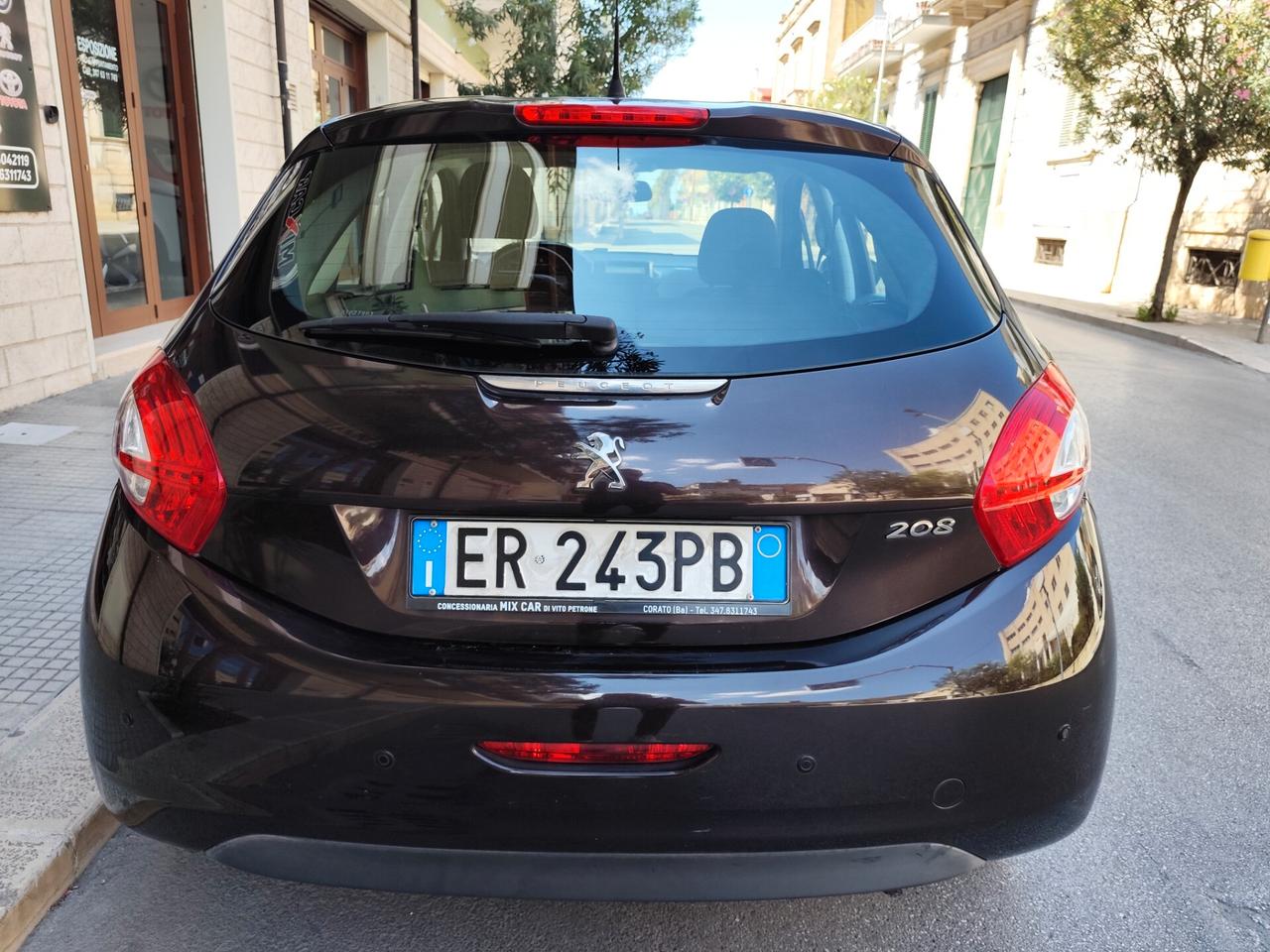 Peugeot 208 1.4 HDi 68CV ALLURE NAVI
