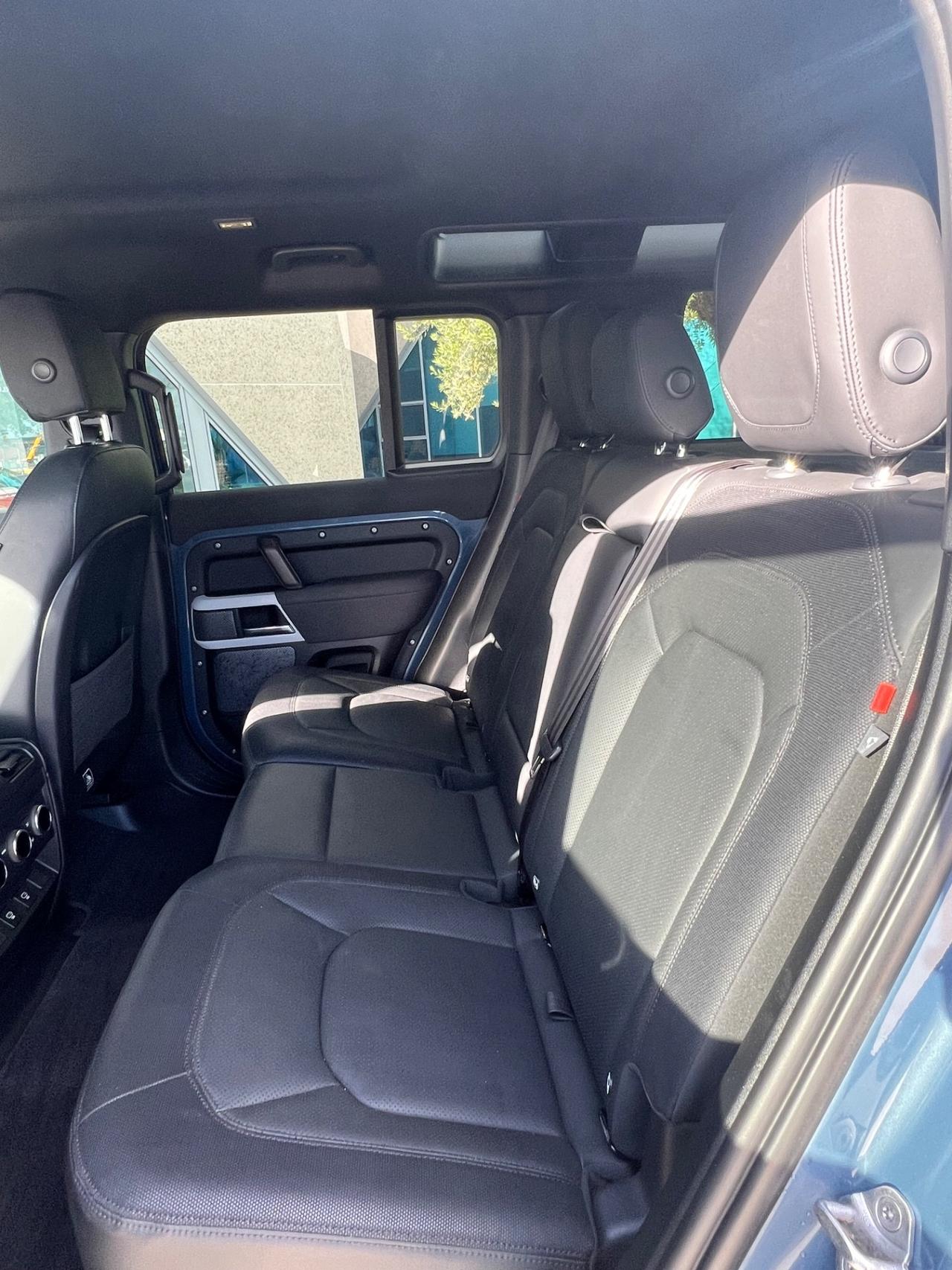 Land Rover Defender 110 3.0D I6 300 CV AWD Auto X-Dynamic SE