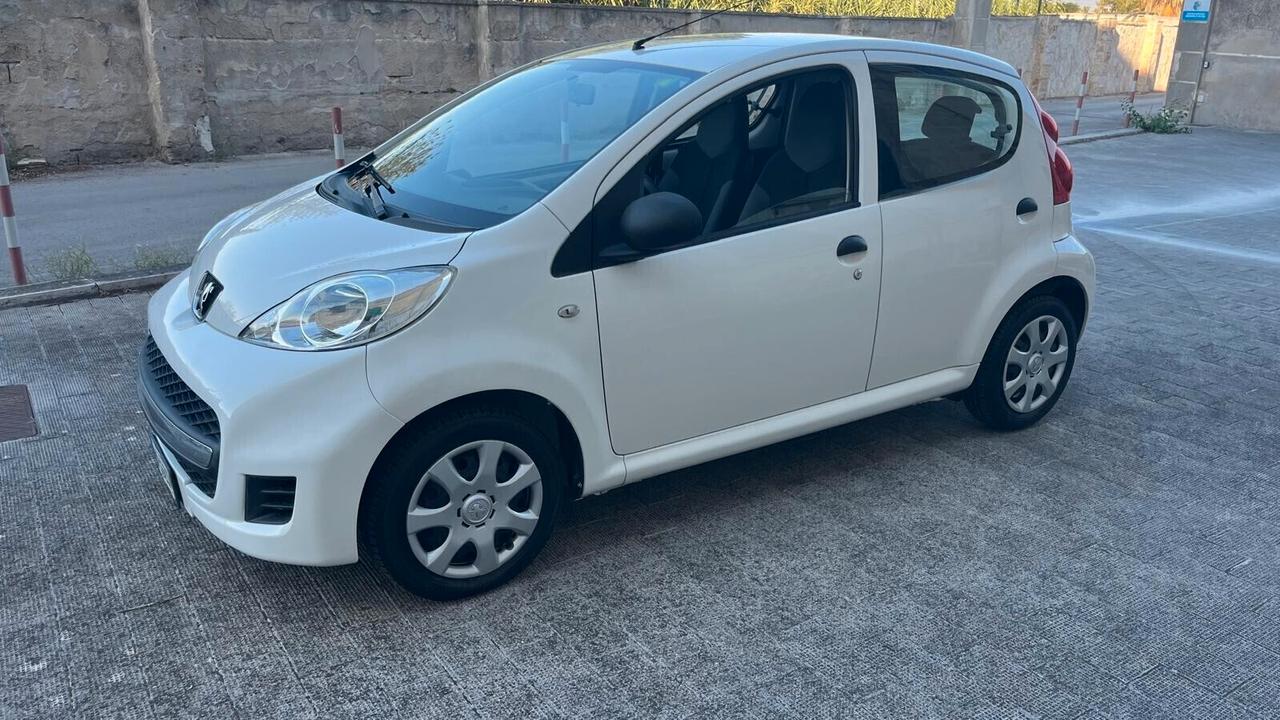 Peugeot 107 1.0 68CV 5p. Plaisir Km 52.000