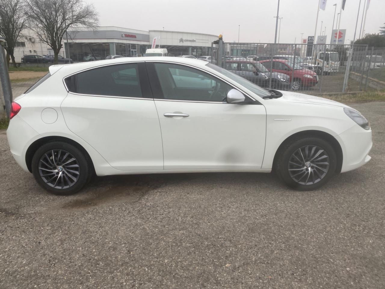 Alfa Romeo Giulietta 1.6 JTDm-2 105 CV Distinctive