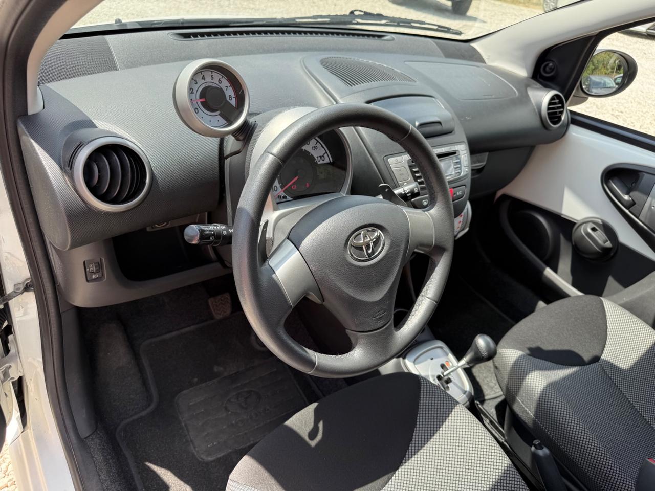 Toyota Aygo 1.0 12V VVT-i 5P Tobasco MMT