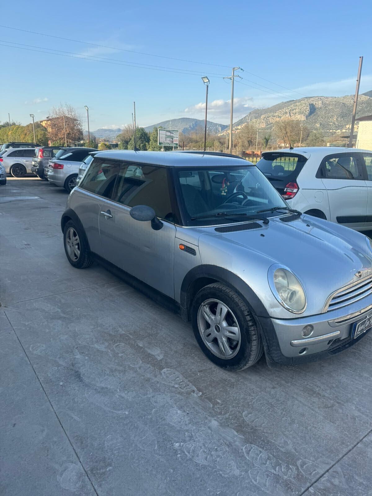 Mini Mini 1.4 tdi One D de luxe adatta a neopatentati