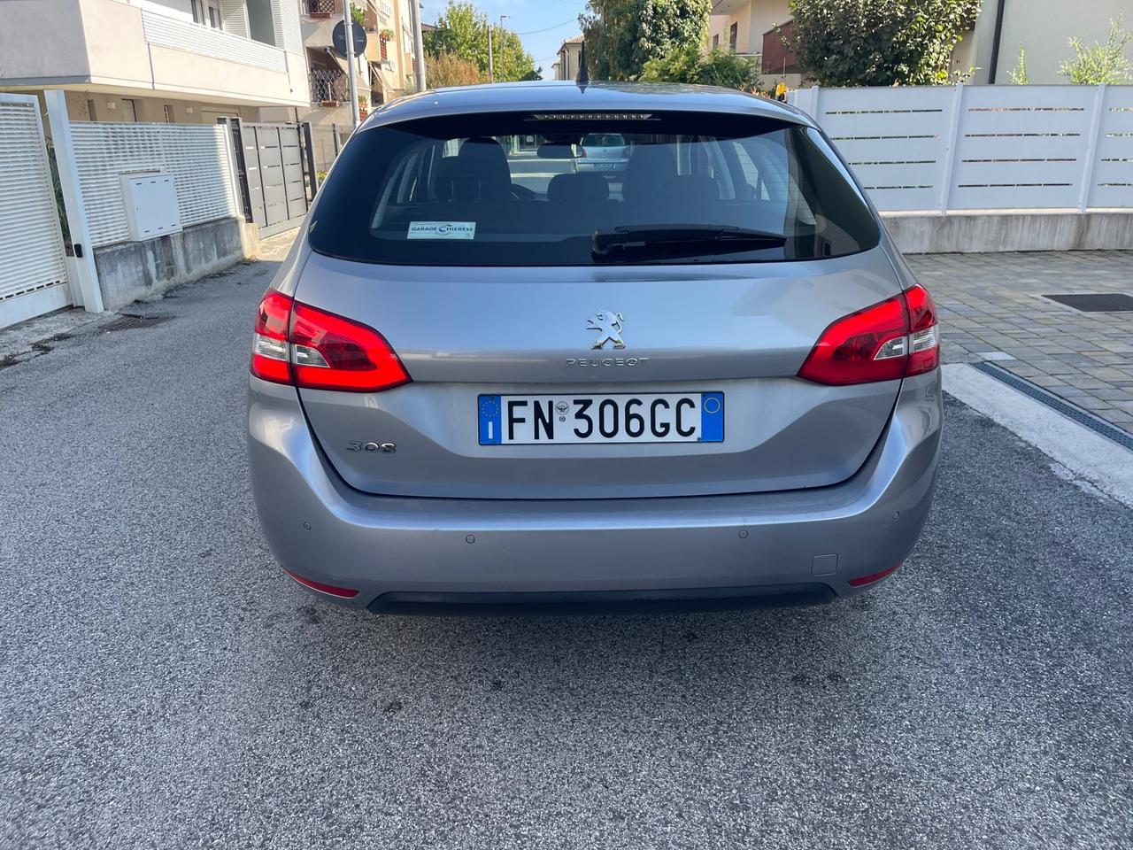 Peugeot 308 BlueHDi 130 S&S EAT8 SW Allure