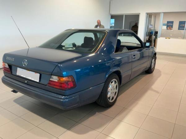 Mercedes E 300 CE Coupe