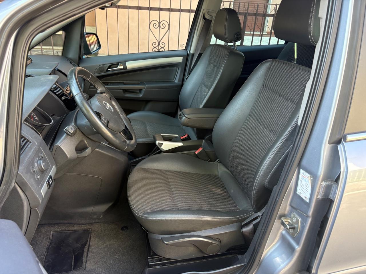 Opel Zafira 1.8 16V GPL-TECH Cosmo 7 POSTI