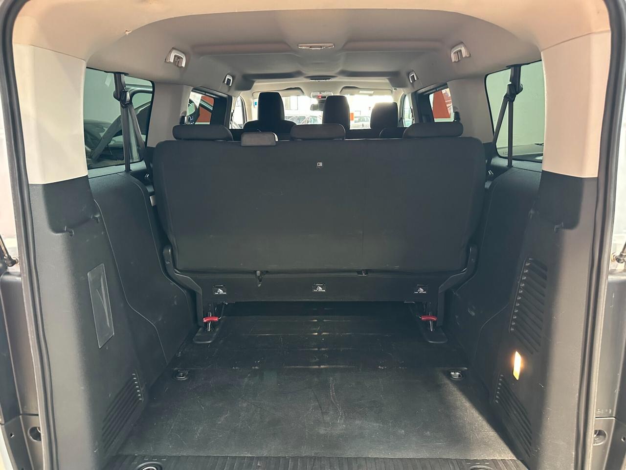 Peugeot Traveller L3 PASSO LUNGO - 9 POSTI