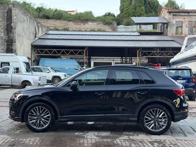 AUDI Q3 35 TFSI Business Advanced
