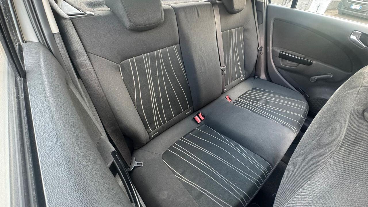 Opel Corsa 1.2 5 porte Sport