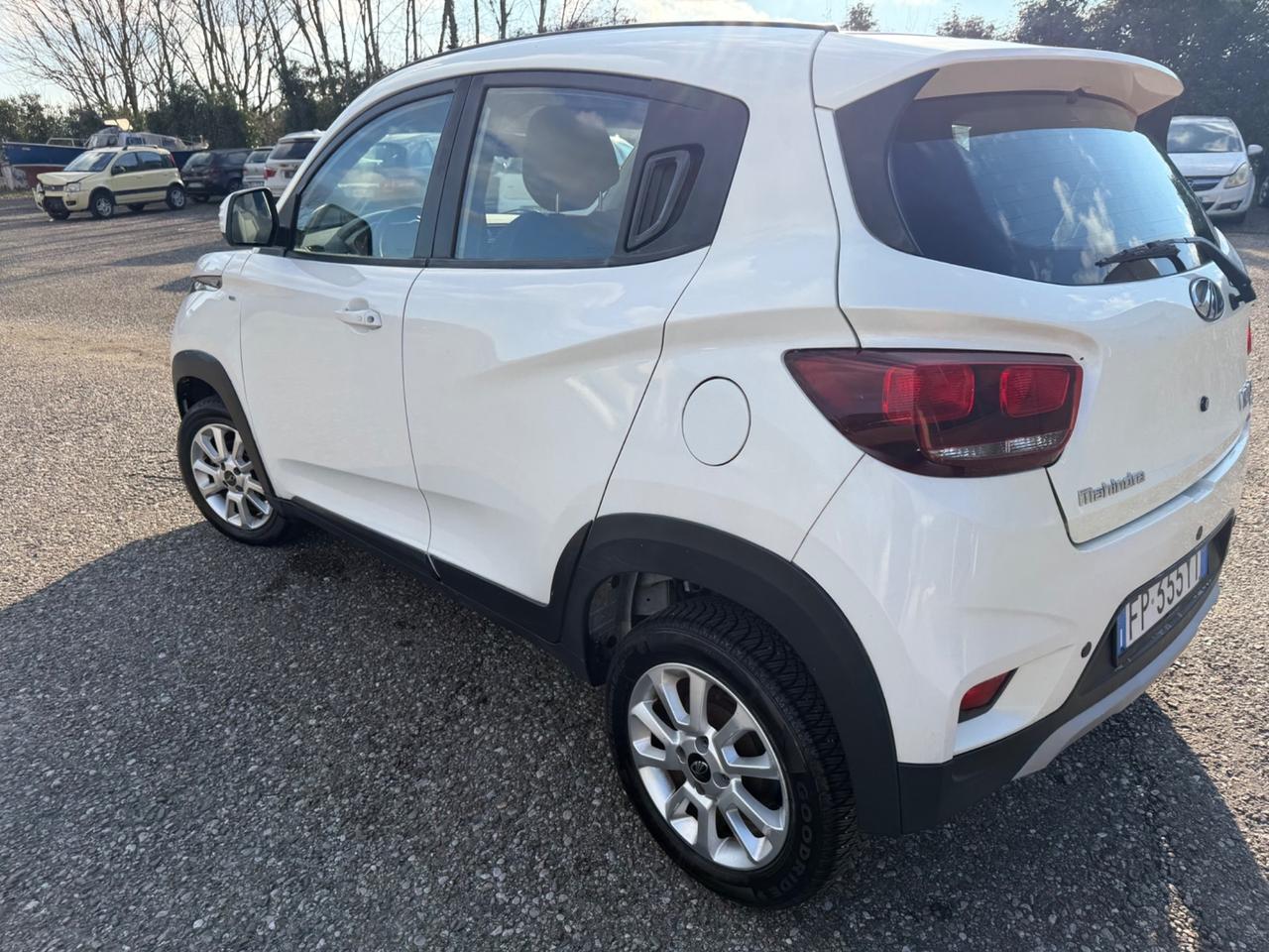 Mahindra KUV100 1.2 VVT K6+
