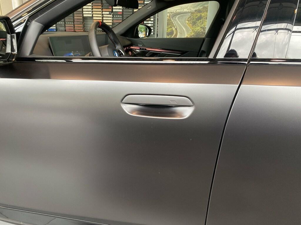 BMW i5 M60 Berlina Auto