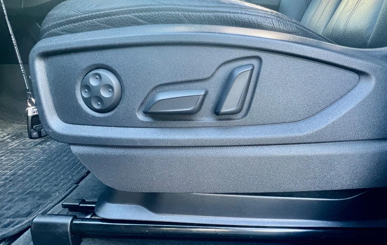 Audi Q5 2.0 TDI 150 CV Acc.Permute