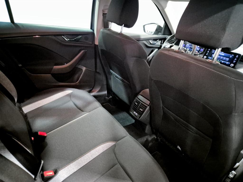 Skoda Kamiq 1.0 tsi Black Dots 115cv dsg