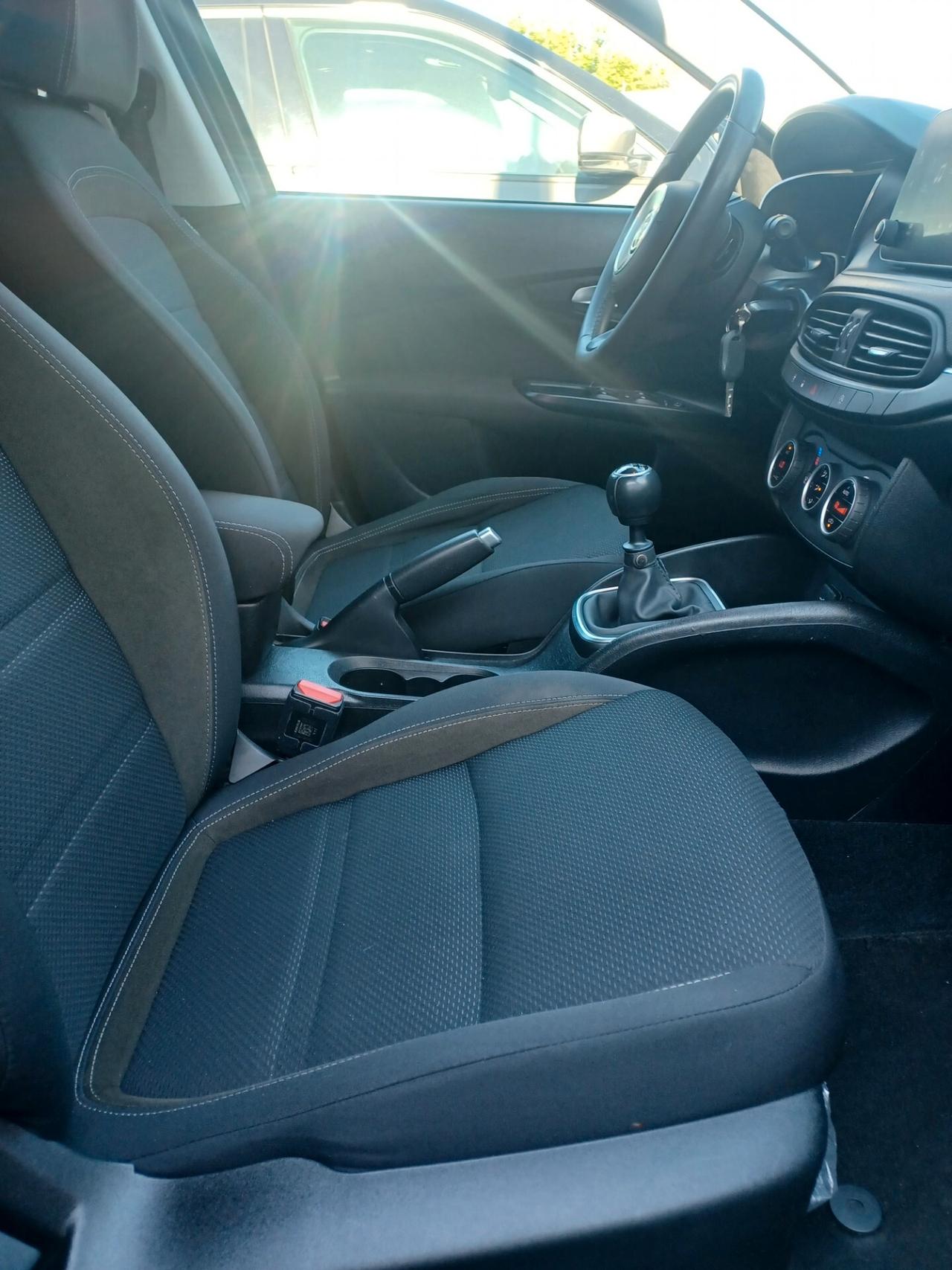FIAT TIPO 1.6 M.JET. LOUNGE ANNO 2021