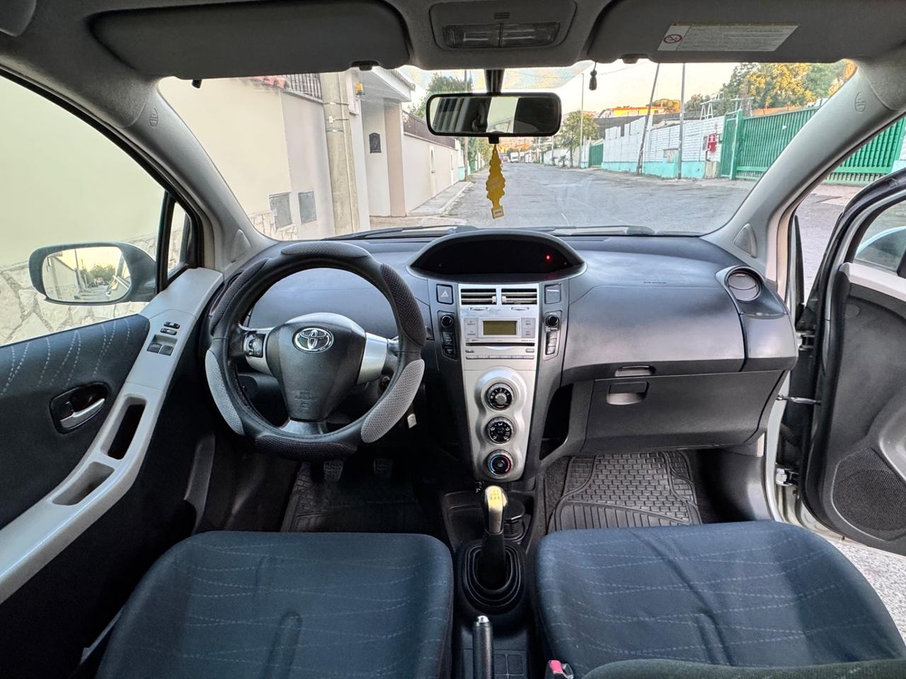 Toyota Yaris 1.3 3 porte unico proprietario
