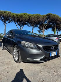 Volvo V40 D2 1.6 Powershift Summum