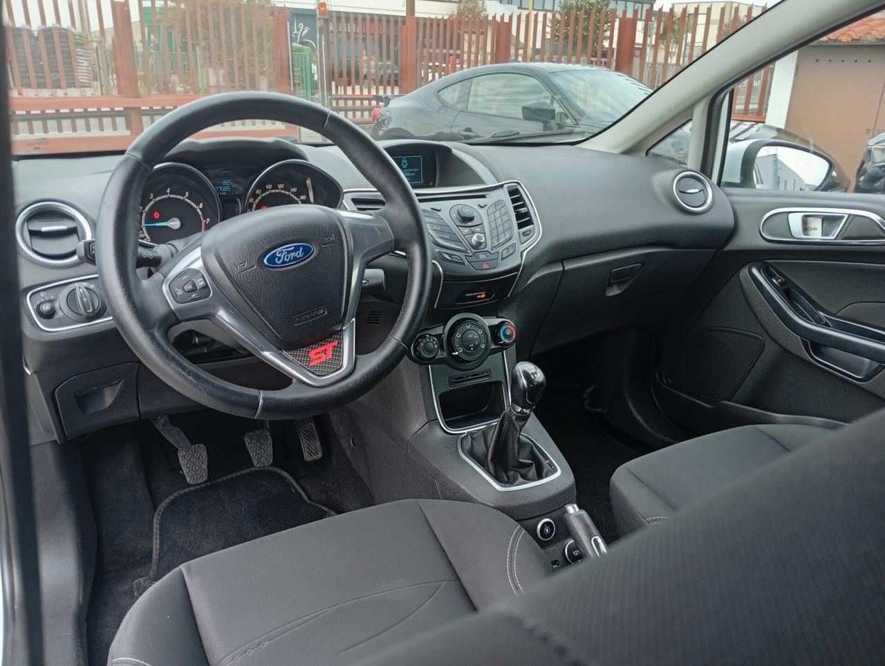 Ford Fiesta 1.4 5p. Bz.- GPL Titanium NEOPATENTATI OK