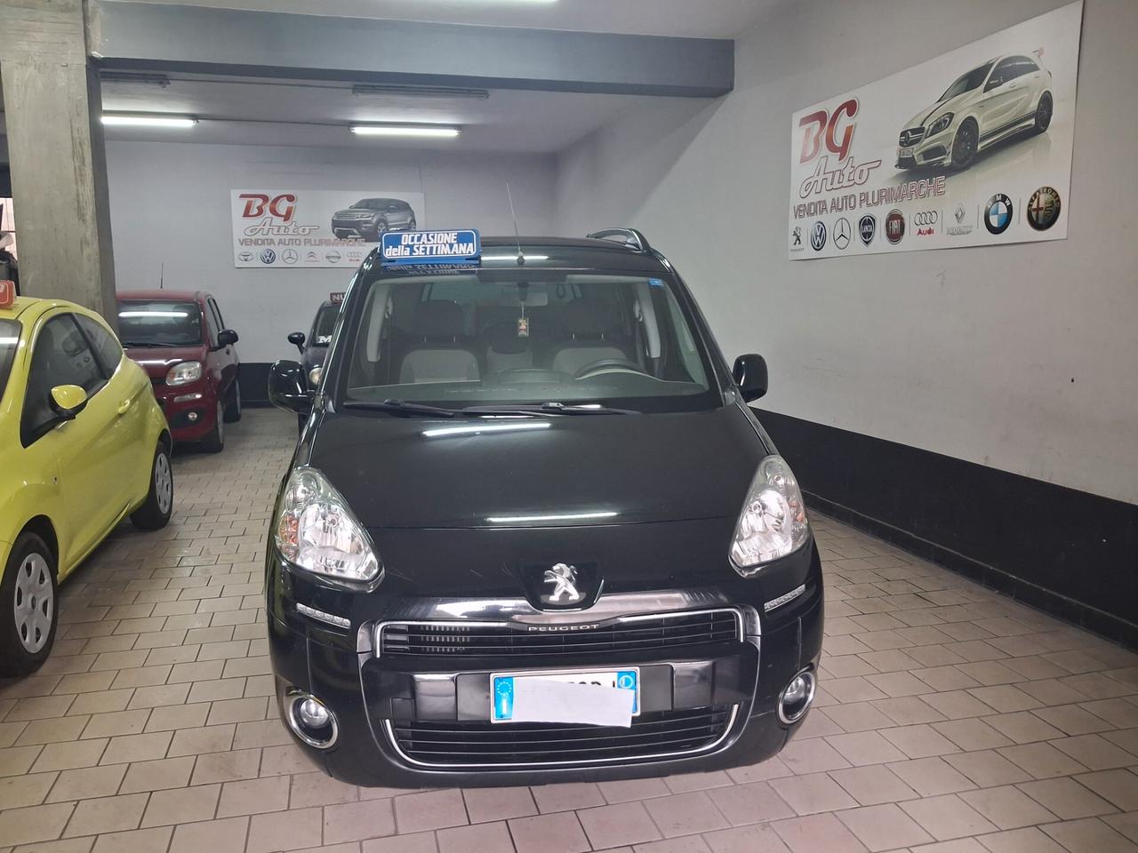 Peugeot Partner 5 posti 1.6 HDi Autocarro 2015