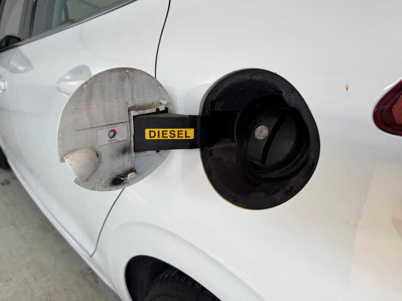 PEUGEOT 208 - 208 1.6 bluehdi Allure 75cv 5p