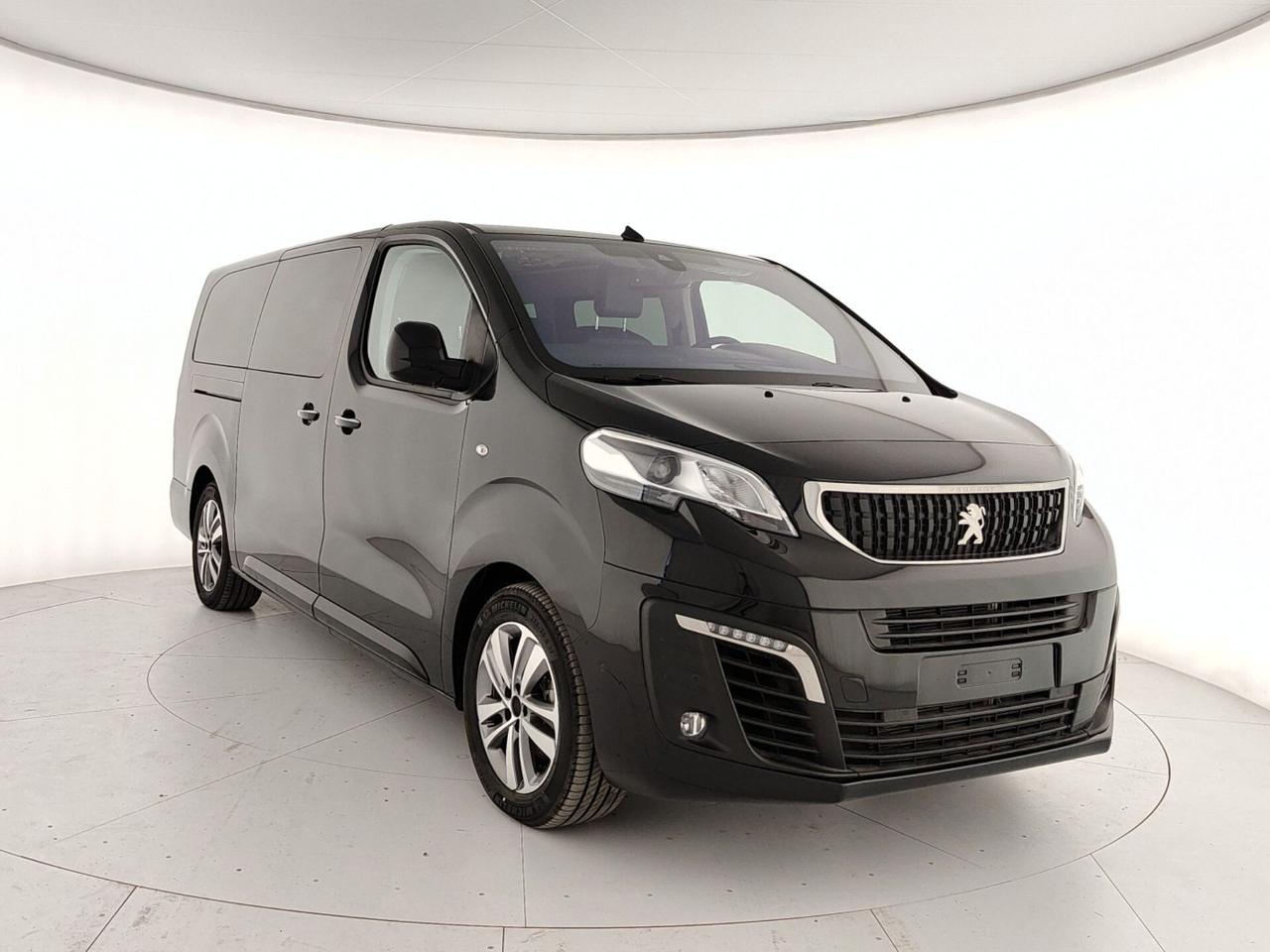 Peugeot Traveller e-Traveller motore elettrico 136 CV 75kWh Std Business Vip