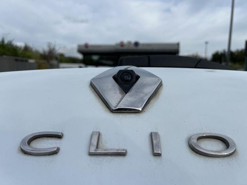 Renault Clio V 2019 1.6 E-Tech hybrid Intens 140cv auto my21