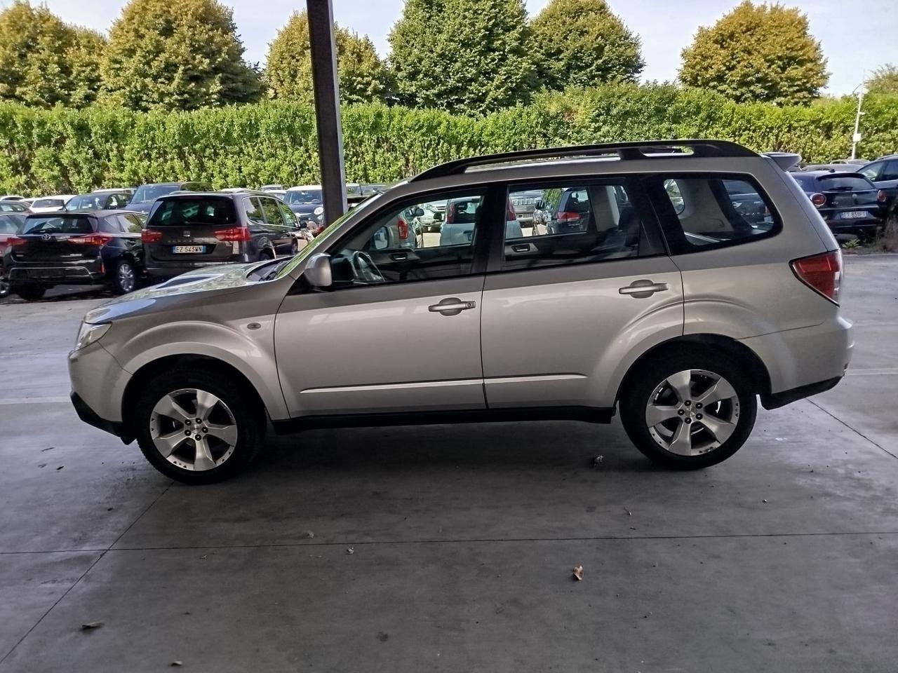 Subaru Forester 2.0d X 6mt