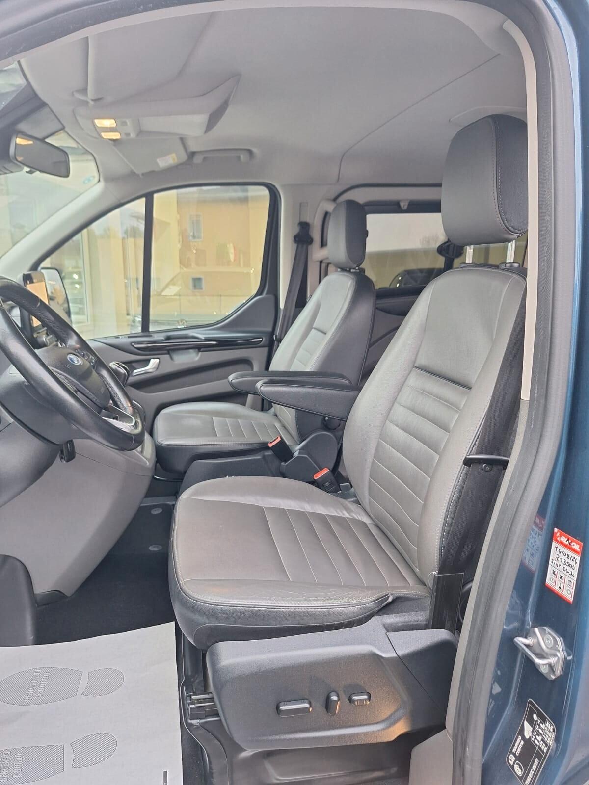 Ford Tourneo Custom AUTOCARRO 6 POSTI !!! 320 2.0 EcoBlue 185CV PC Titanium X