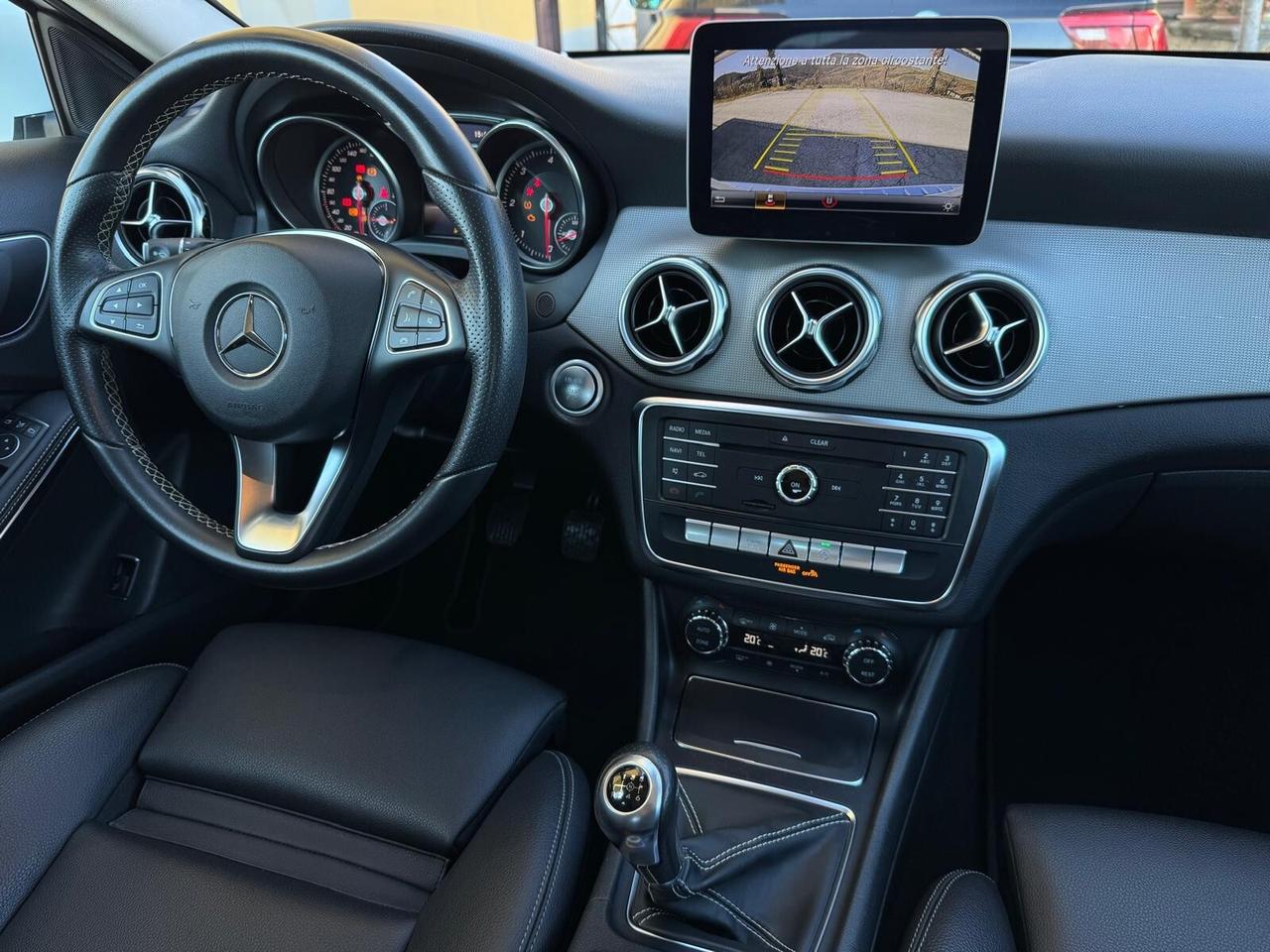 Mercedes-benz GLA 180 d Sport (manuale)