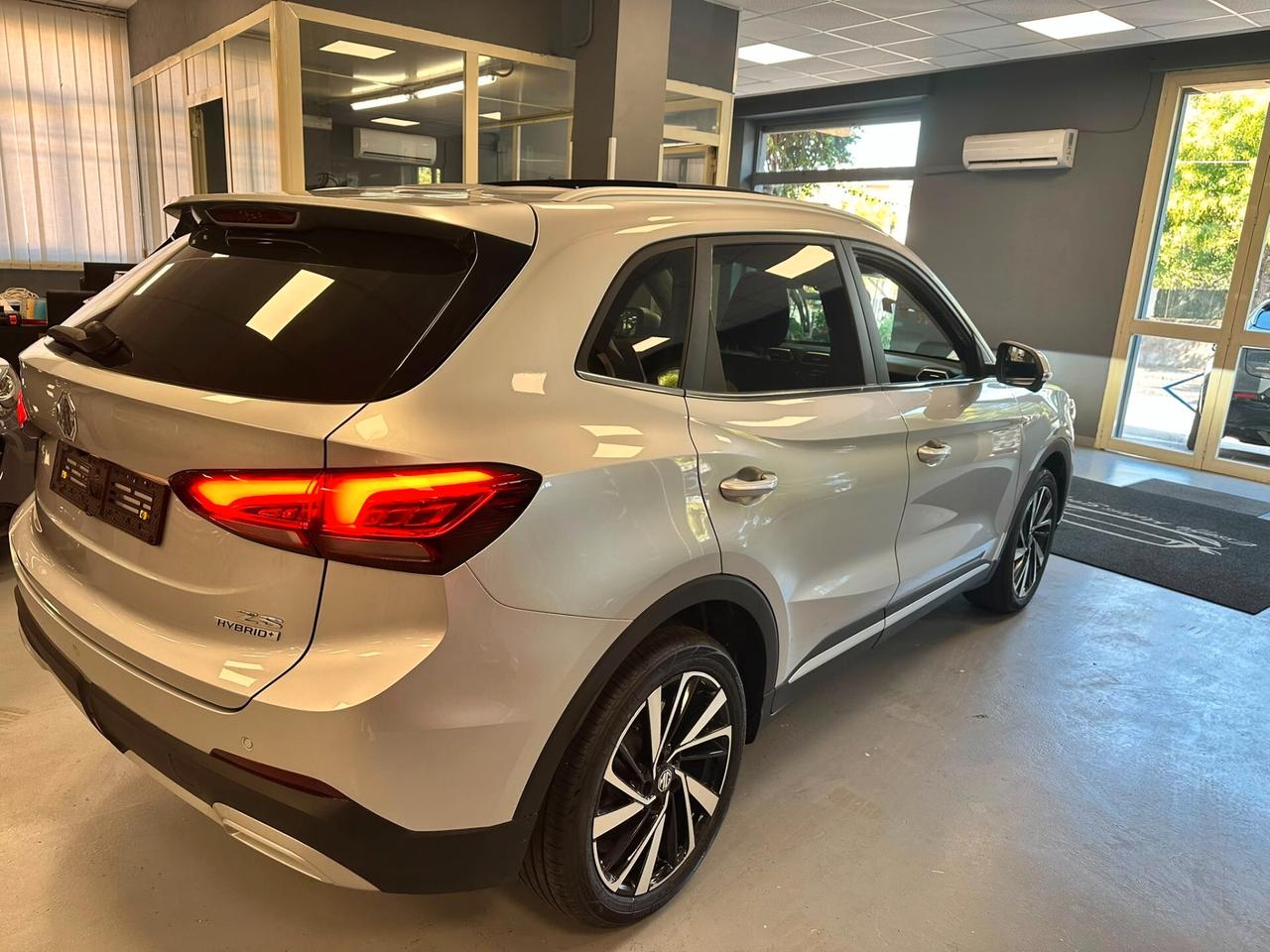 Mg ZS 1.5 Hybrid+ Luxury+TETTO APRIBILE