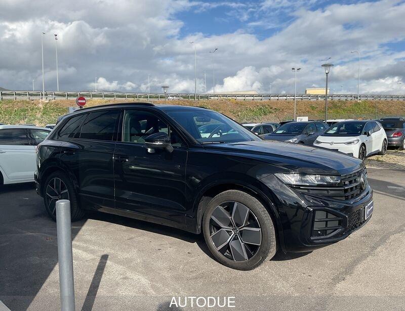 Volkswagen Touareg NUOVO 3.0 V6 TDI SRC R-LINE 231 CV