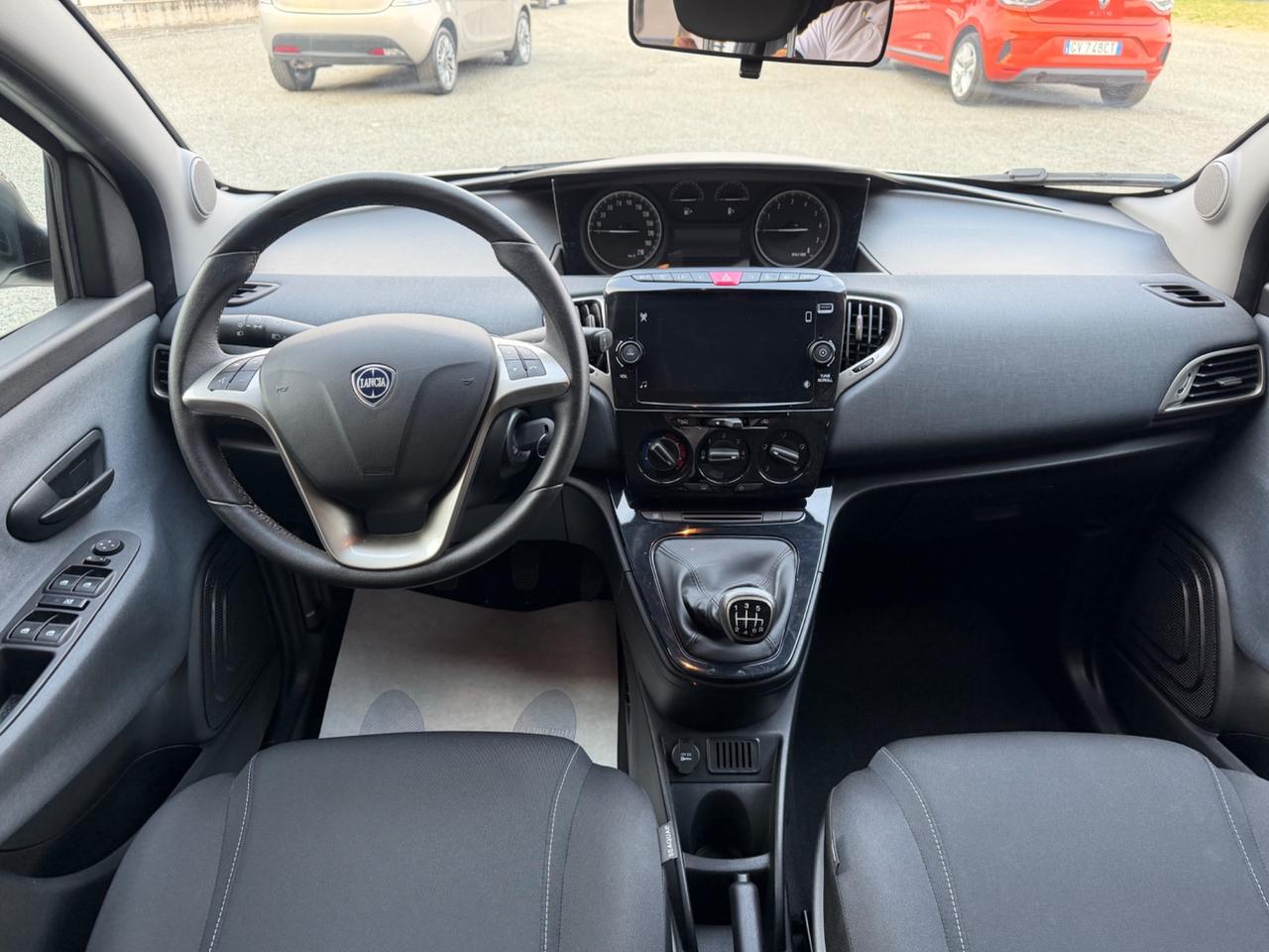 Lancia Ypsilon 1.0 Hybrid Gold