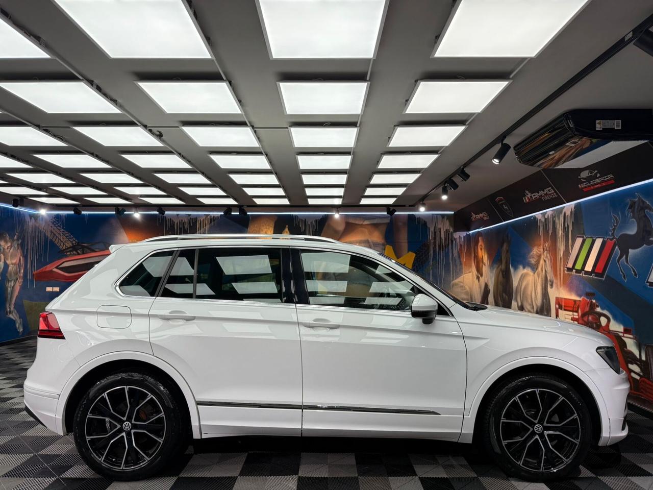 Volkswagen Tiguan 2.0 TDI SCR DSG Advanced BlueMotion Technology (018)