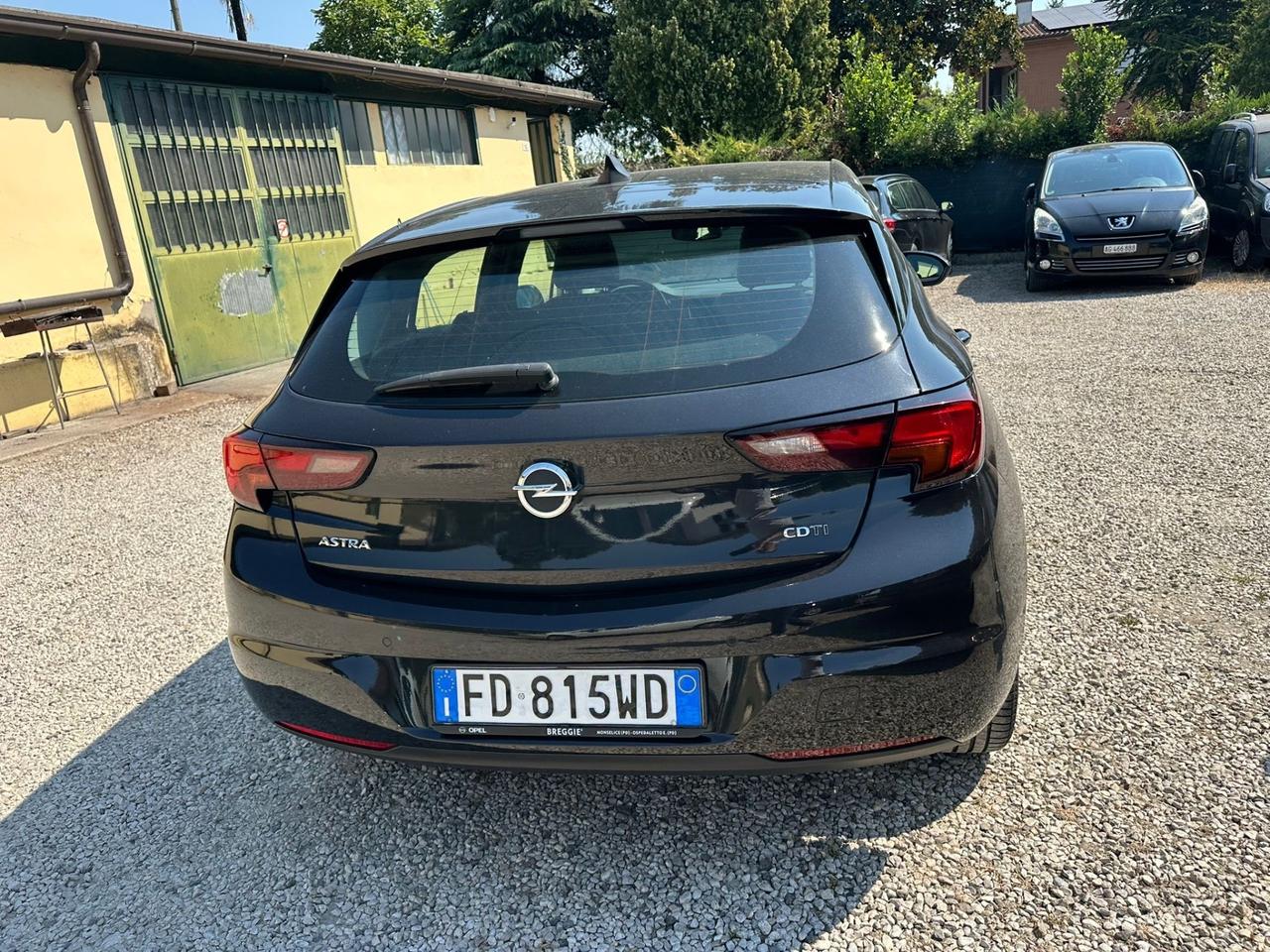 Opel Astra 1.6 CDTi 110CV BERLINA Innovation
