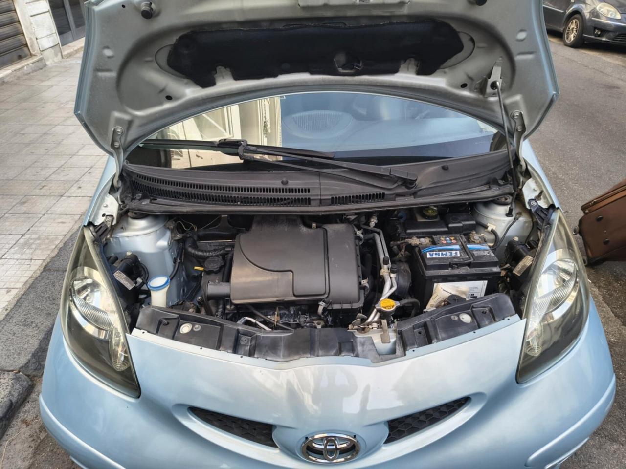 Toyota Aygo 1.0 12V VVT-i 5 porte Sol