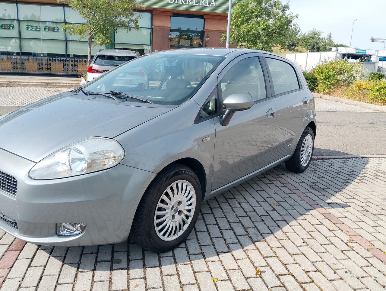 Fiat Grande Punto 1.4 5 porte Dynamic unica proprietaria