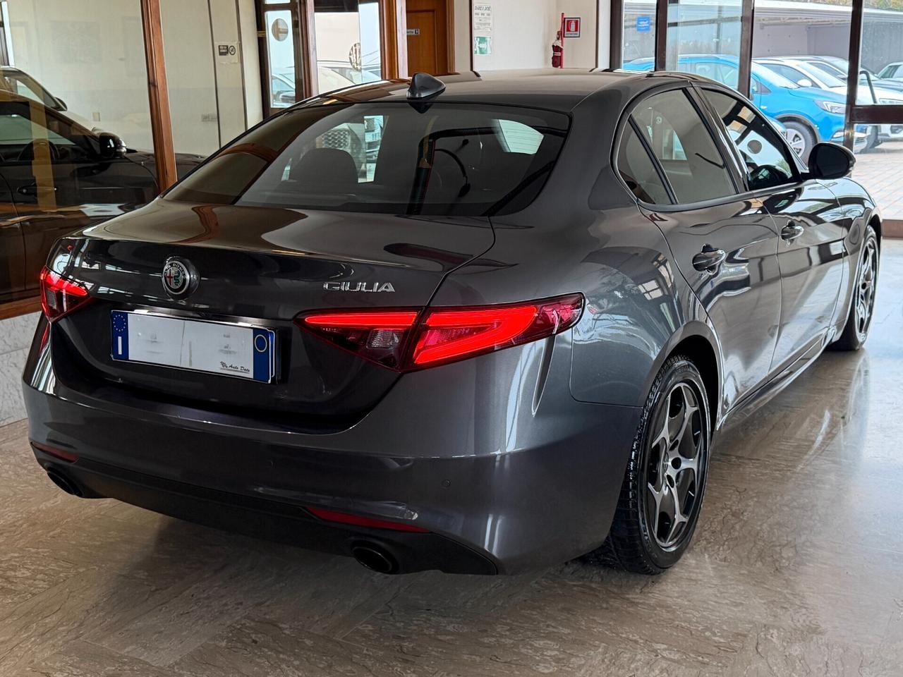 Alfa Romeo Giulia 2.2 TURBODIESEL 160 cv. AT8 SUPER BUSINESS
