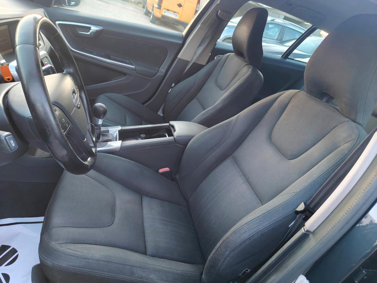 Volvo V60 D2 1.6 Momentum