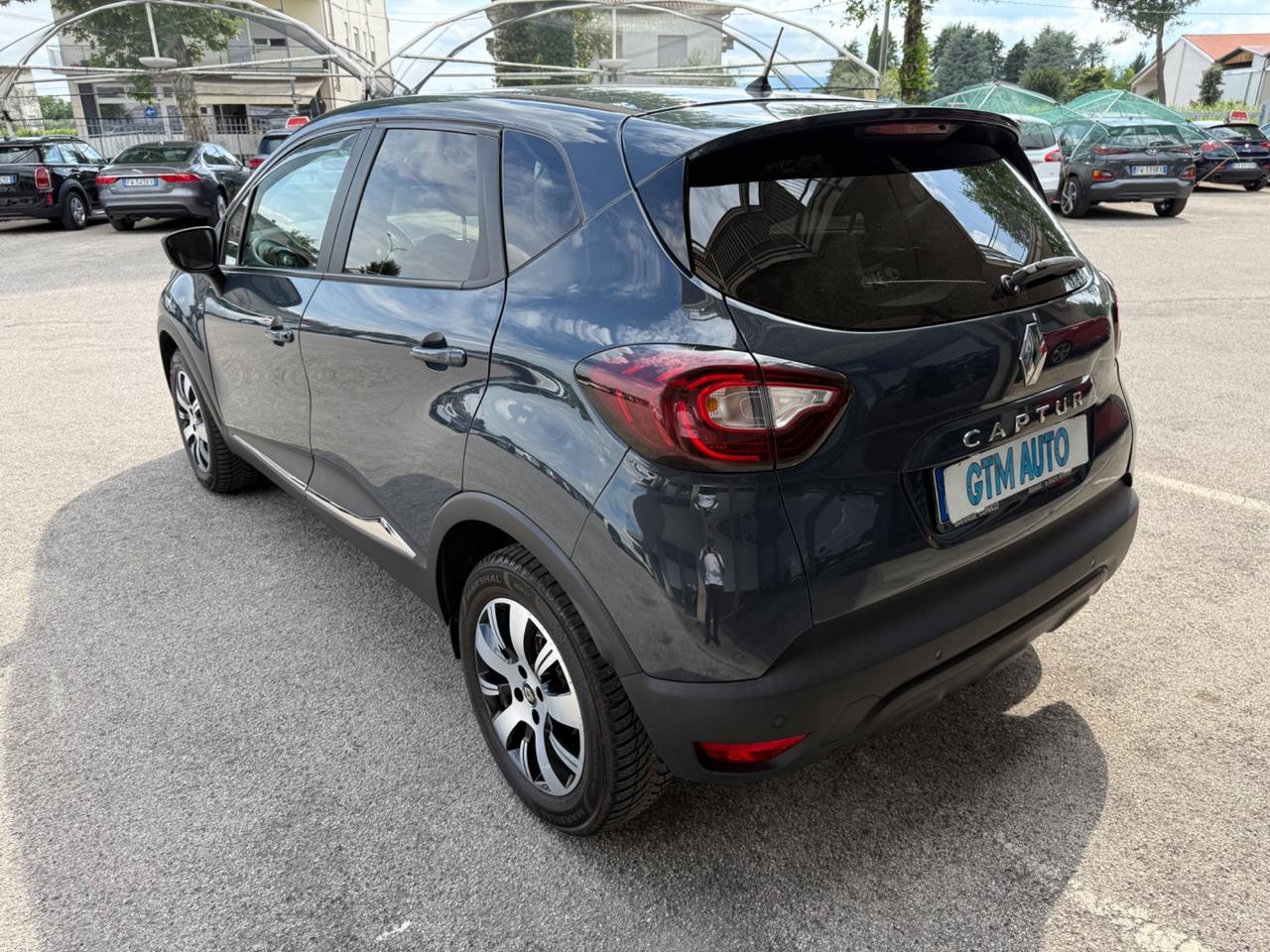 Renault Captur TCe 12V 90 CV Life - OK Neopatentati