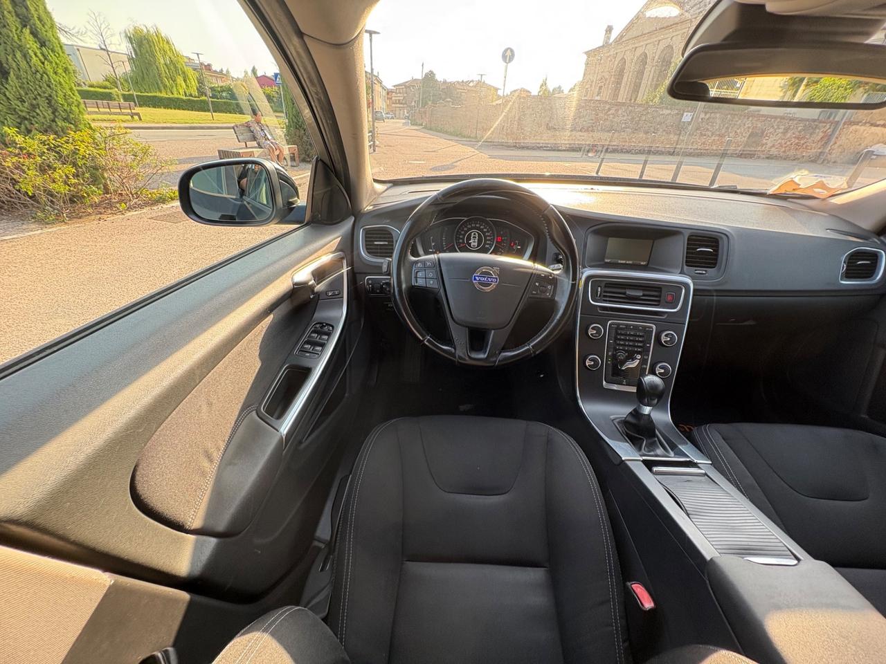 Volvo V60 D3 Summum 2.0 D anno 2014 perfetta
