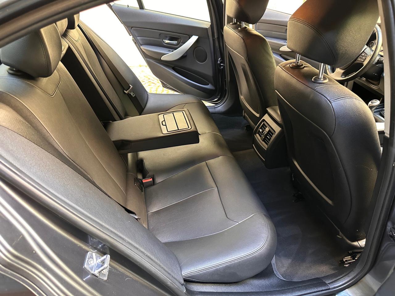 Bmw 318d Luxury *INTERNI in PELLE*