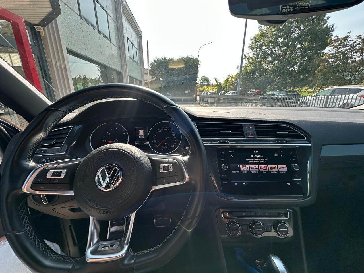 Volkswagen Tiguan 2.0 TDI SCR DSG Sport R-Line