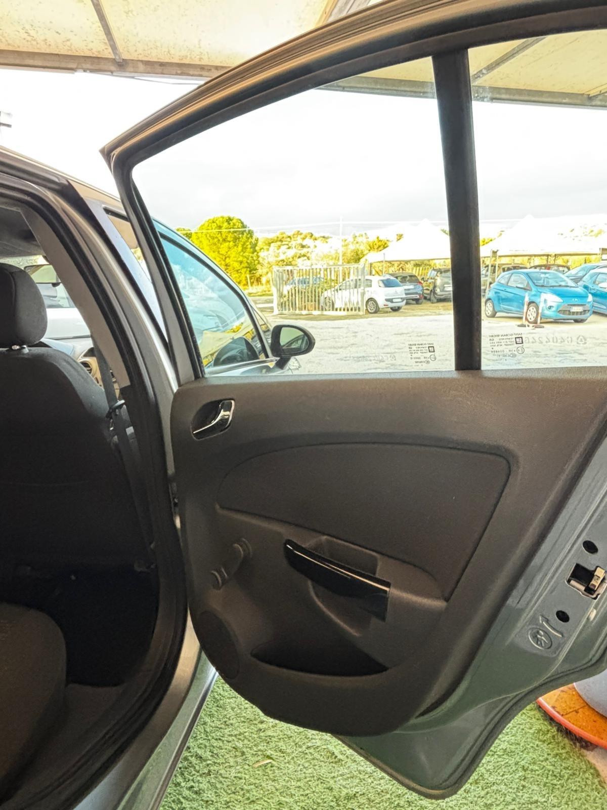 Opel Corsa 1.2 5 porte Sport