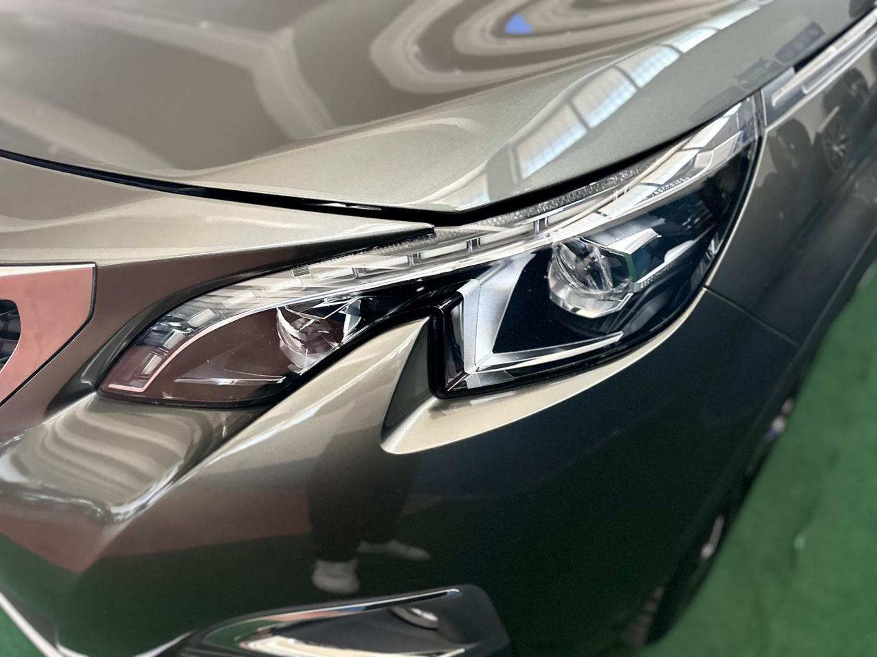 Splendida Peugeot 5008 BlueHDi 130 GT Line/2018