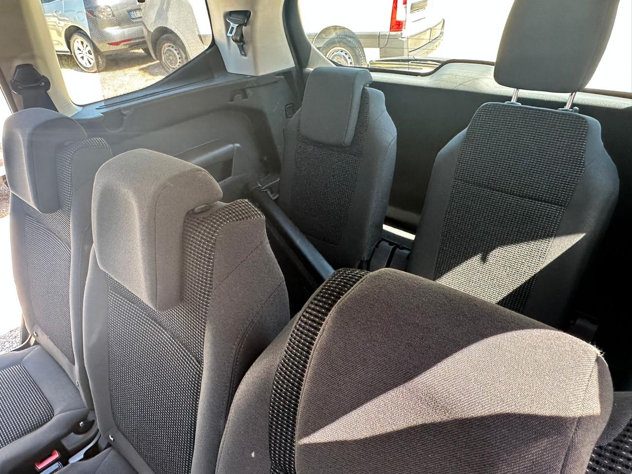 Peugeot 5008 BlueHDi 120 S&S Business