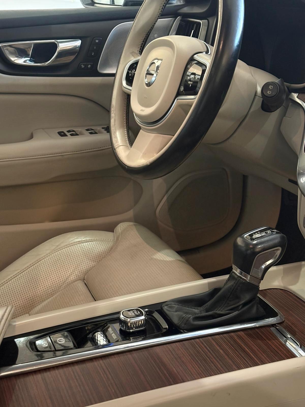 Volvo V60 D4 Geartronic R-design