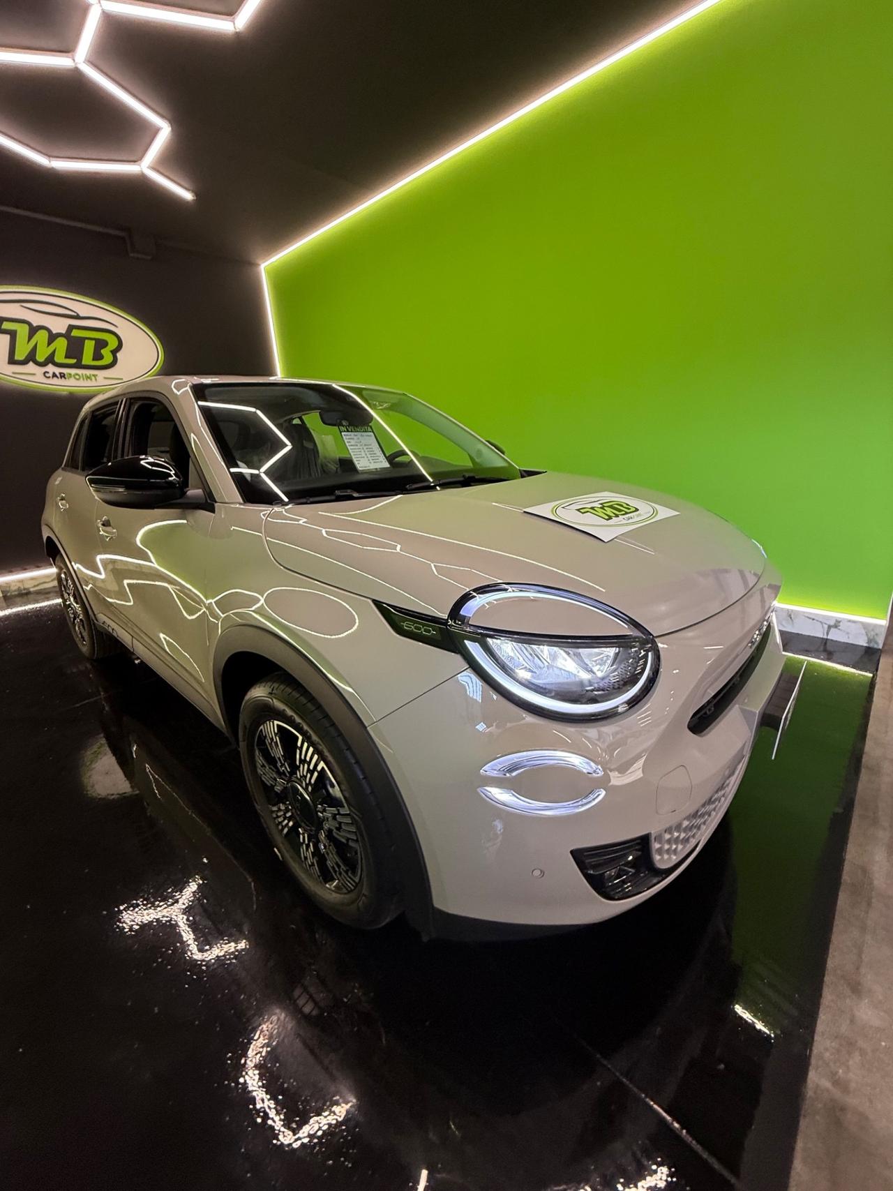 Fiat 600 Hybrid 110 CV DCT MHEV Business