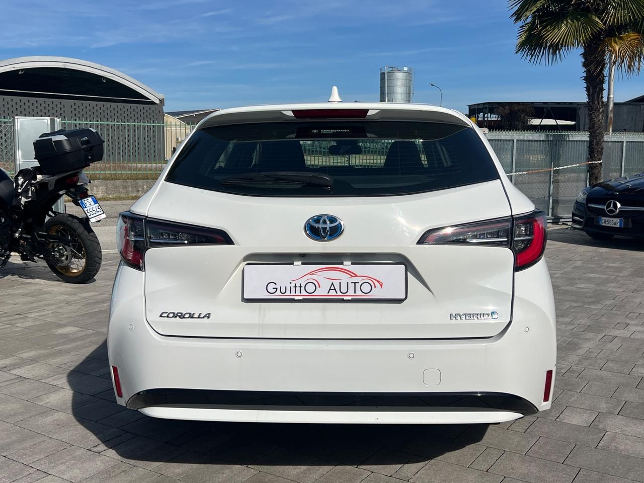 Toyota Corolla Touring 1.8 Hybrid Active