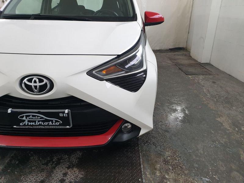 Toyota Aygo Connect 1.0 VVT-i 72 CV 5 porte x-play DA 149,00 euro AL MESE